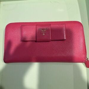 Used in great conditon Prada Fuchsia Bow Wallet